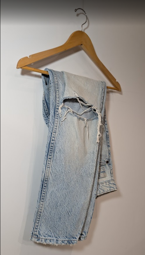 Trousers – Distressed jeans