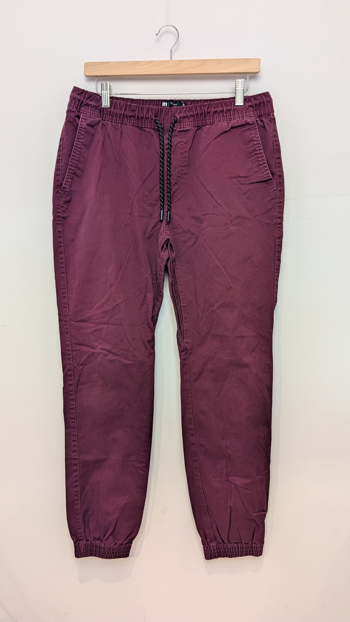 Burgundy Trousers â Simons