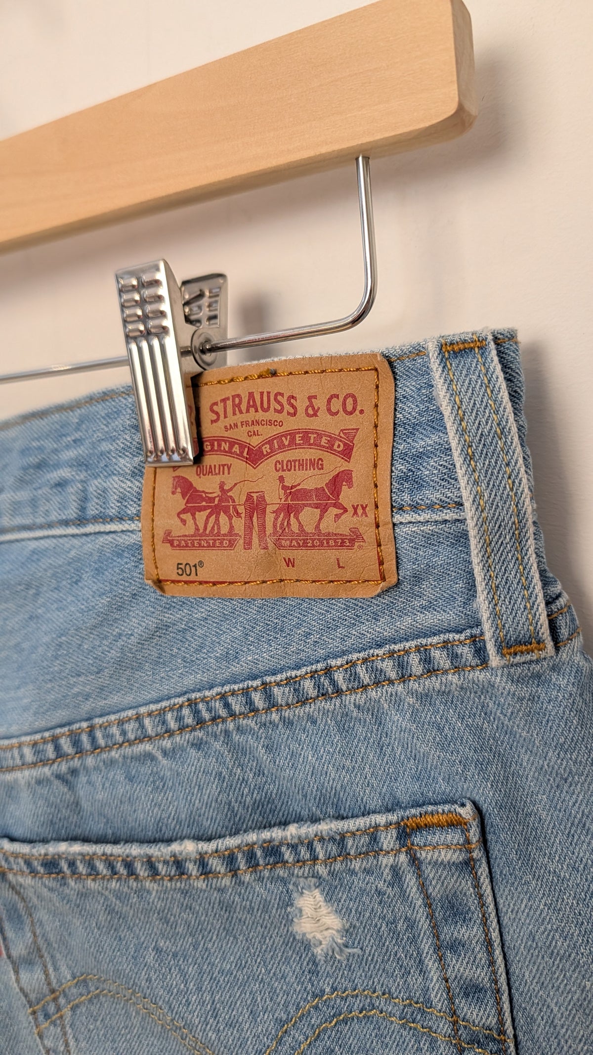 Denim Shorts – Levi’s (501 Original)