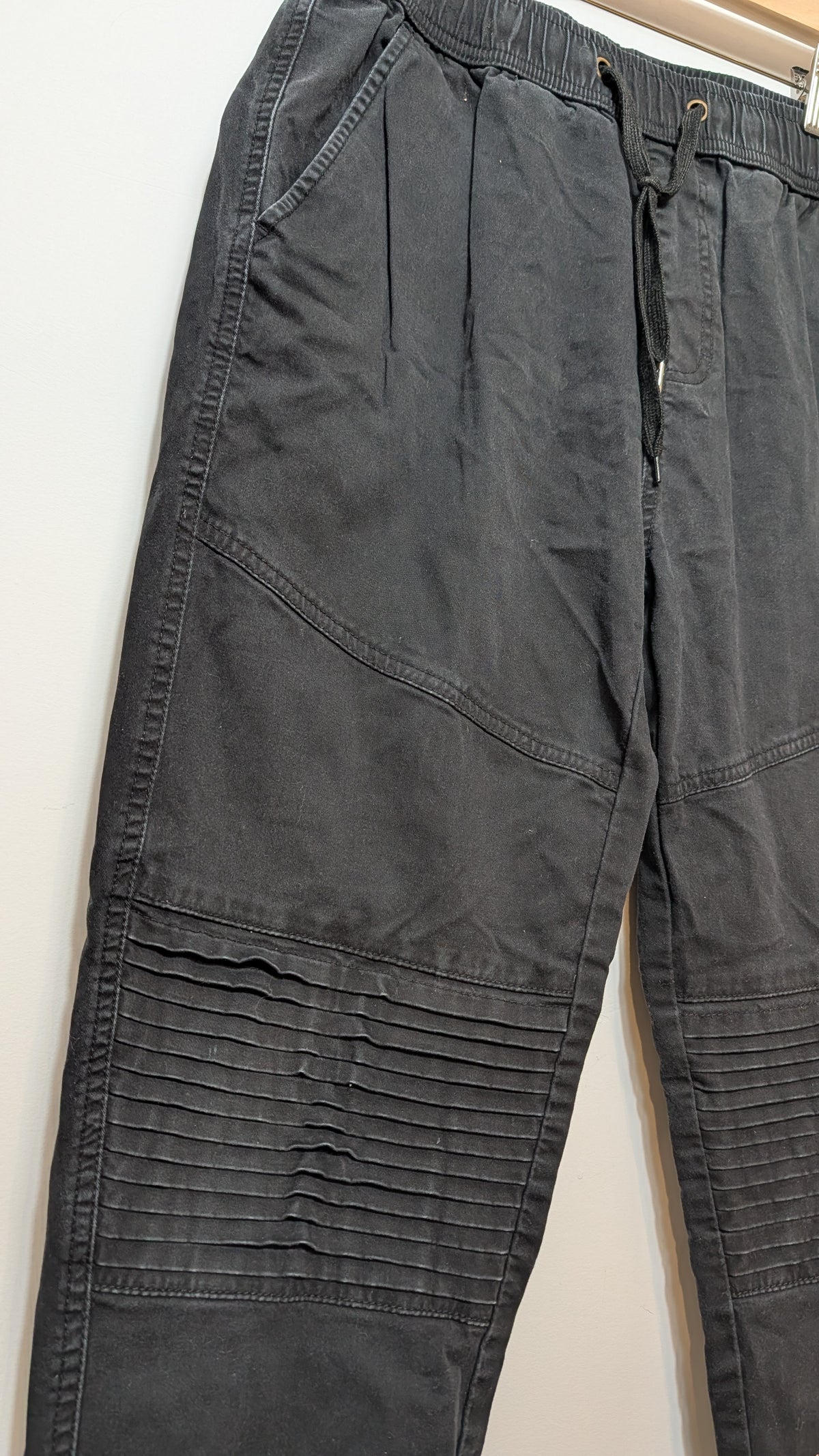 Jogger Pants – Italy Morn (Black)