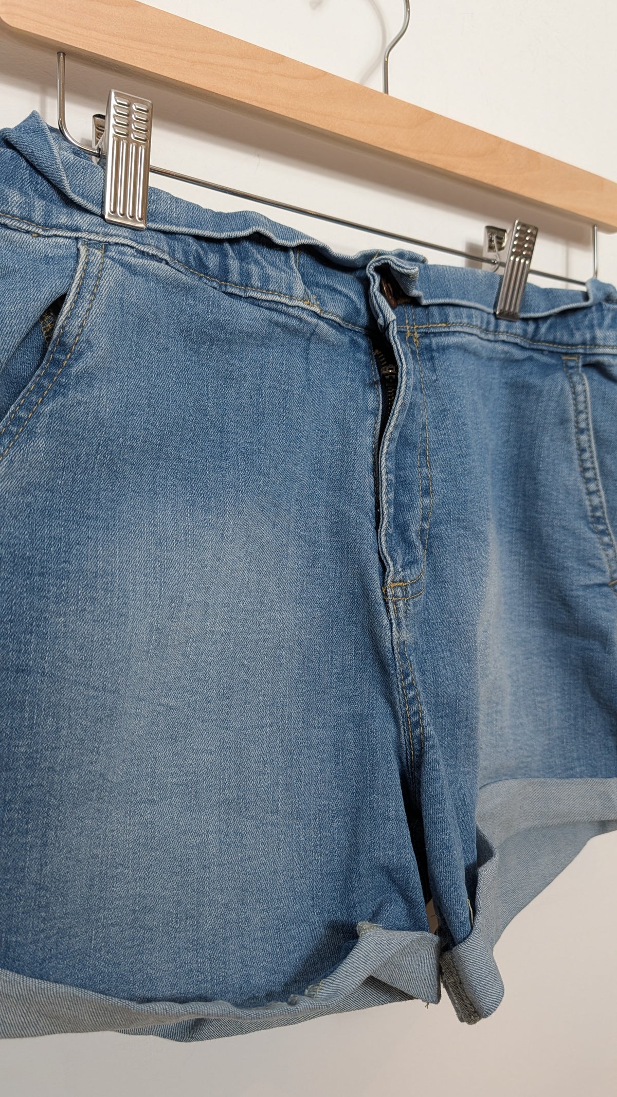 Short Denim – Blue Notes (Light Blue)