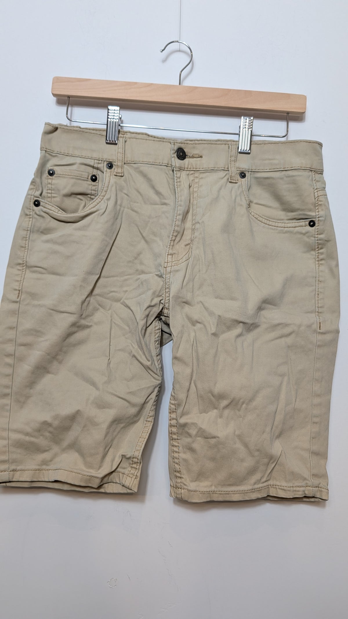 Chino Shorts – Levi's (Beige)