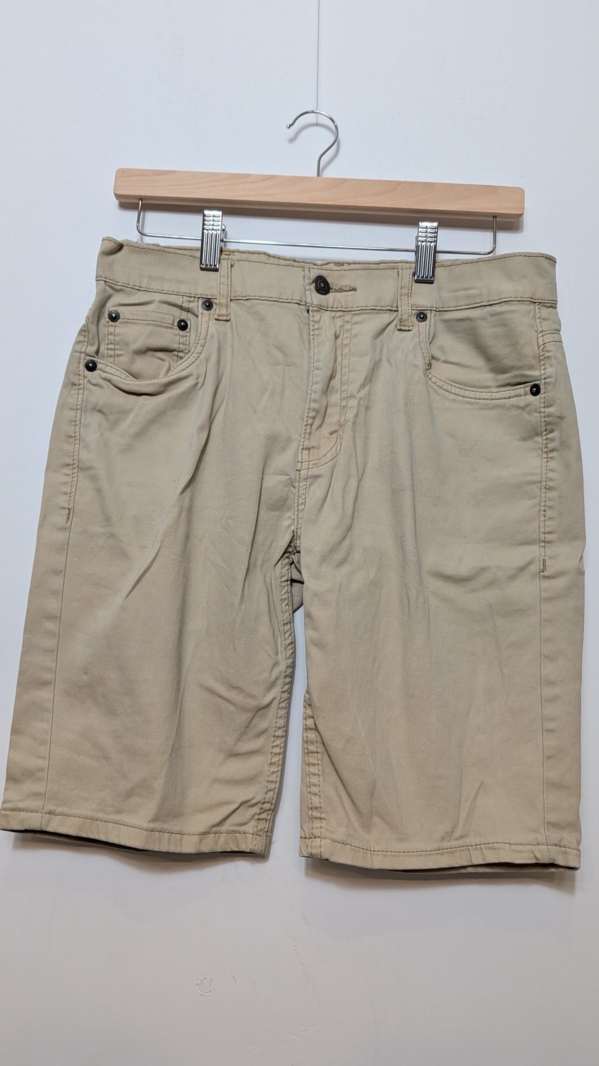 Chino Shorts – Levi's (Beige)