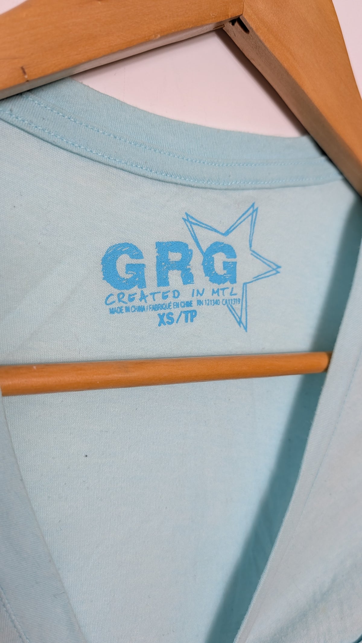 T-shirt de Poche – Garage (Bleu Ciel)