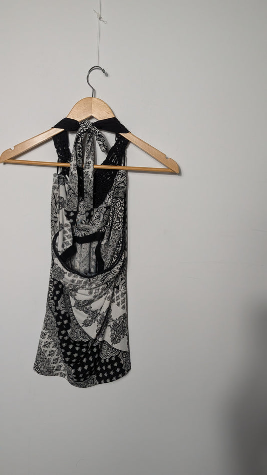 Haut licou à motifs Paisley – Le Château (Noir et Blanc)