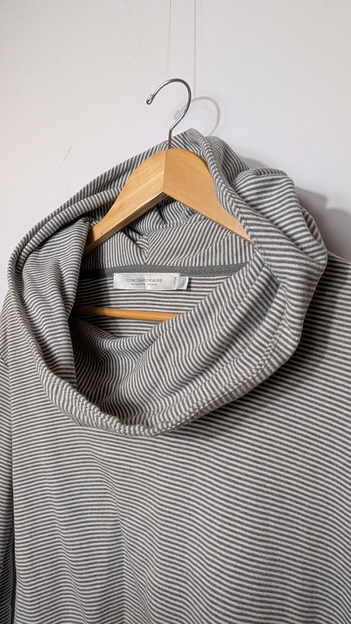 Haut à col bénitier – Contemporaine - XL