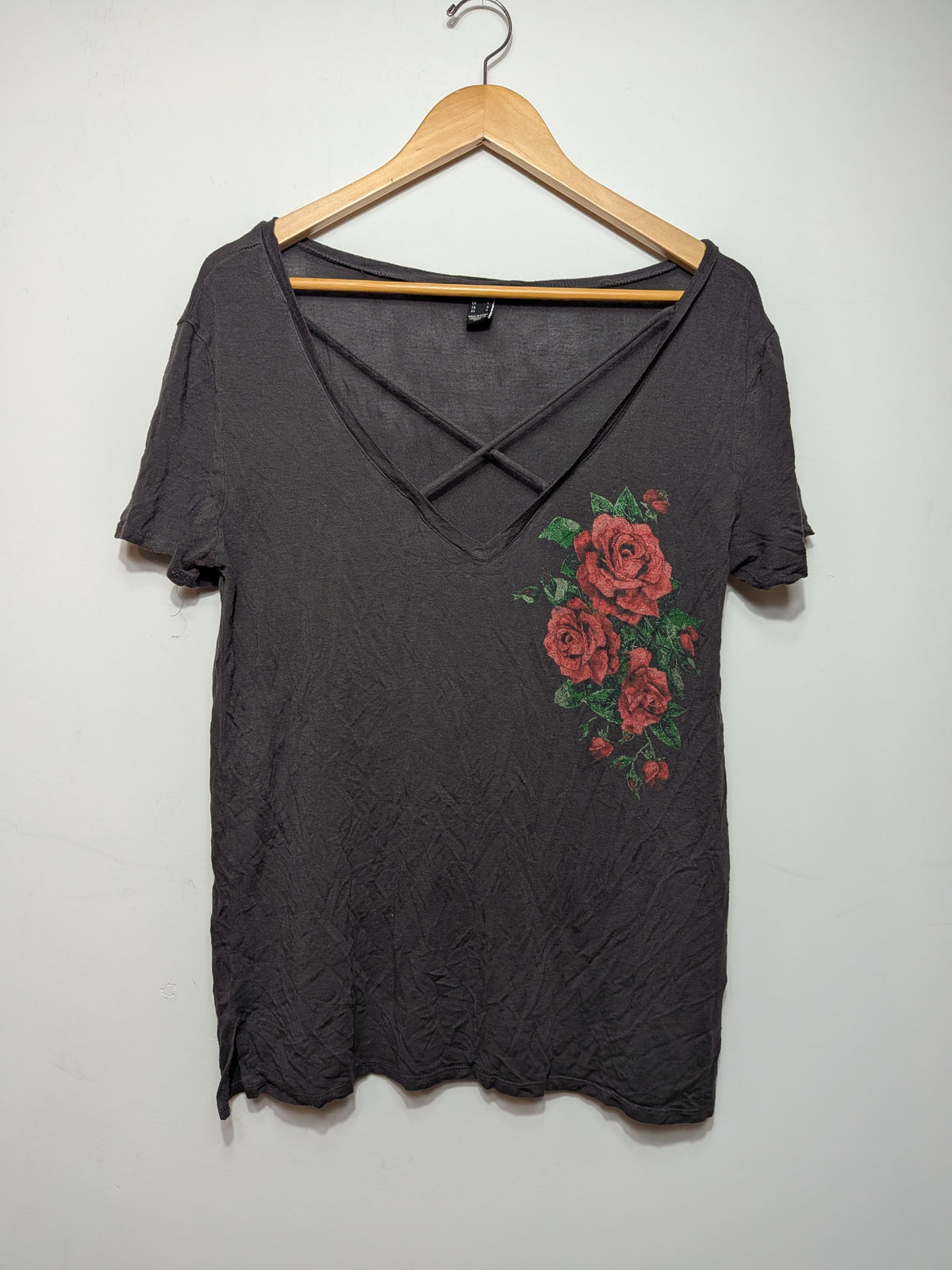 Graphic rose t-shirt - STREETWEAR SOCIETY - L