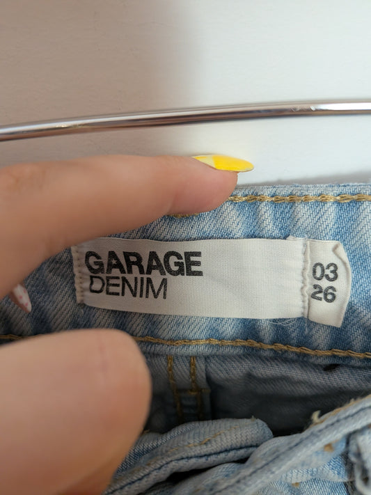 Short en jean délavé clair à franges - Garage - 03