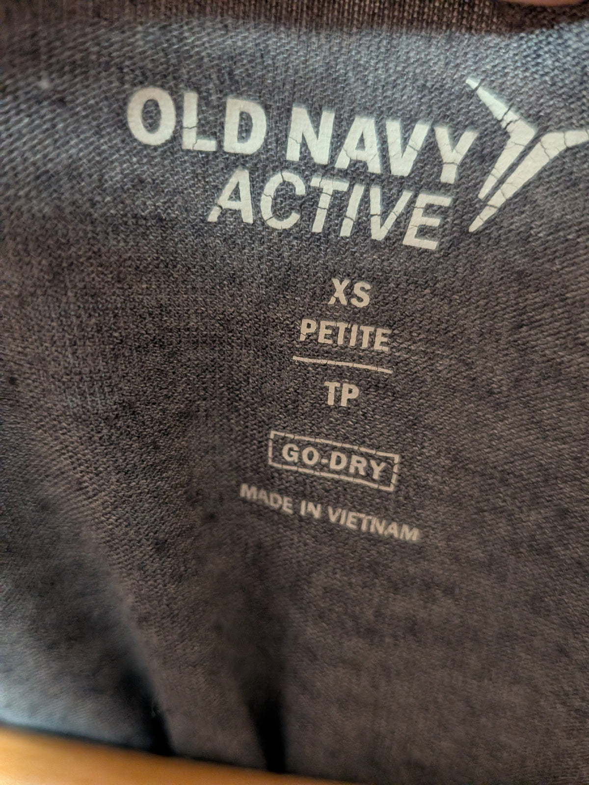 Grey V-neck sports T-shirt - OLD NAVY - XS