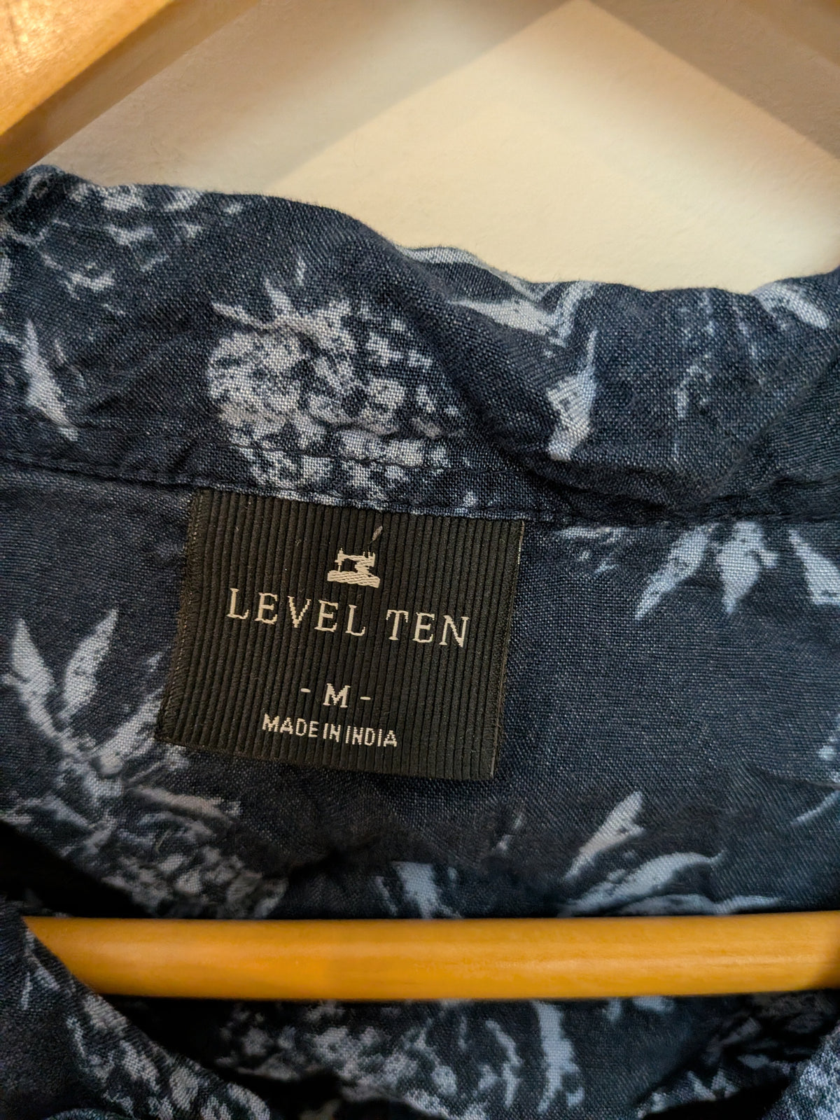 LEVEL TEN Chemise hawaïenne fluide bleu marine ananas Rétro M