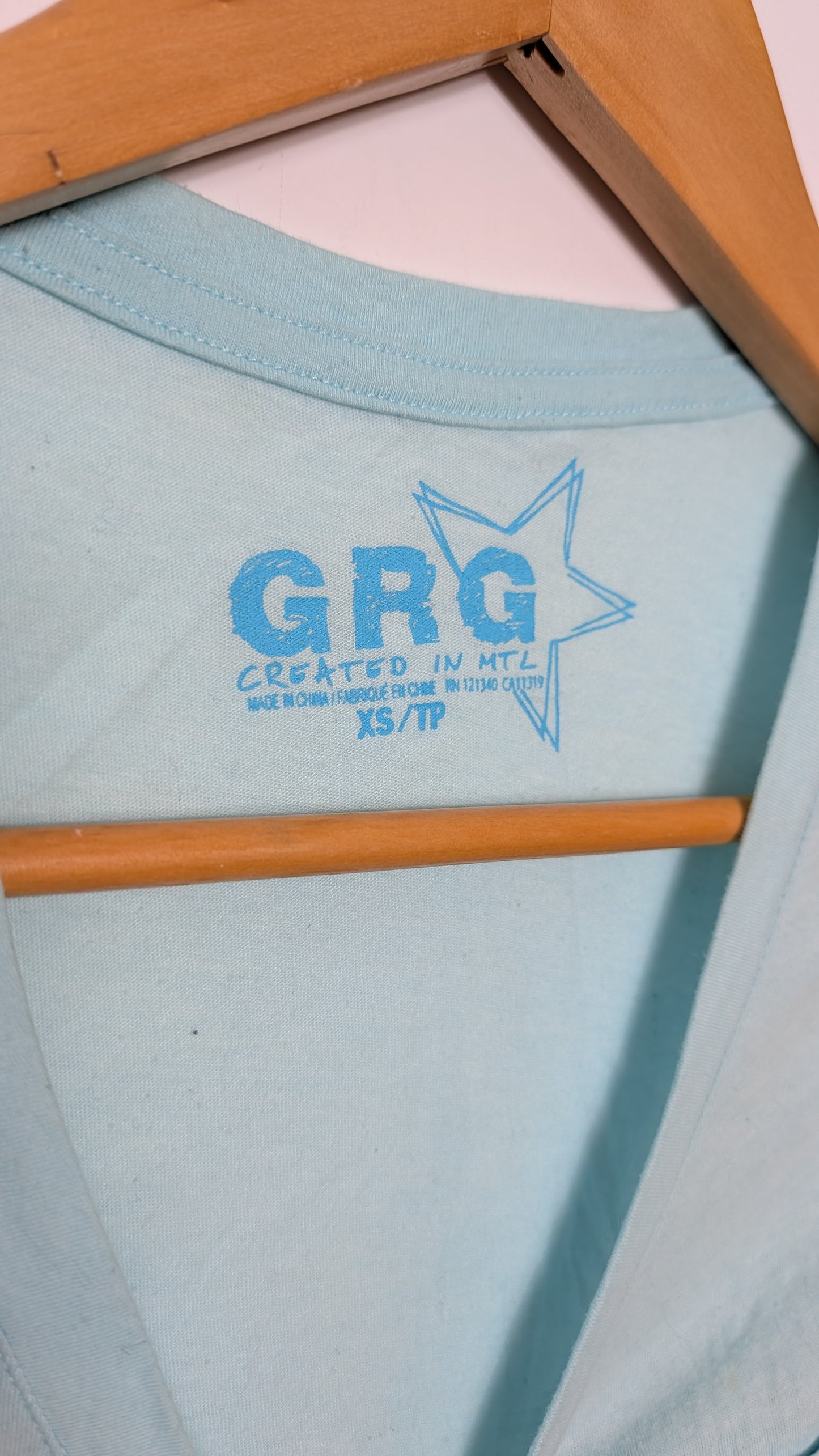 T-shirt de Poche – Garage (Bleu Ciel)