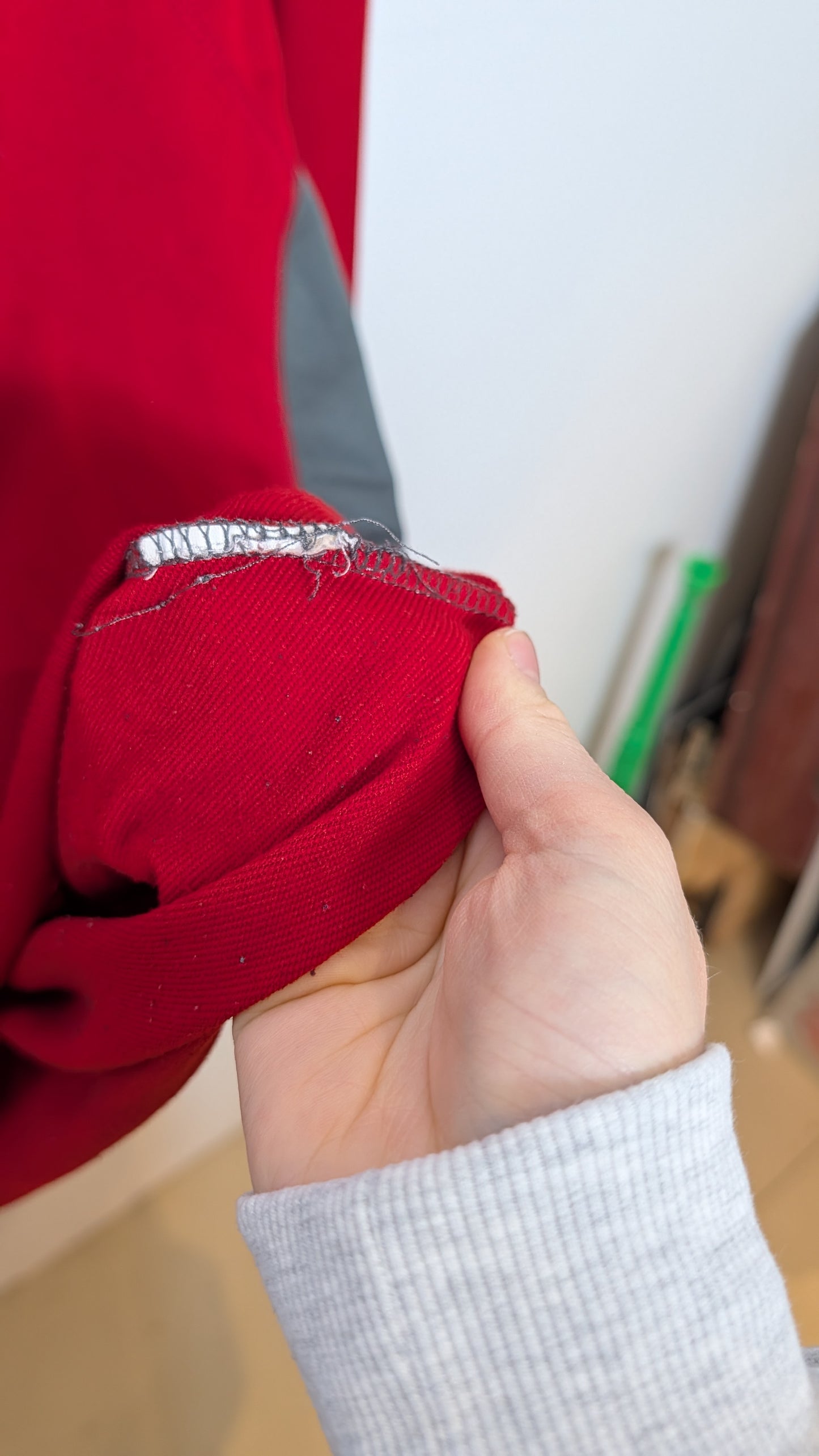 Haut Technique – Mountain Ridge (Rouge et Gris)