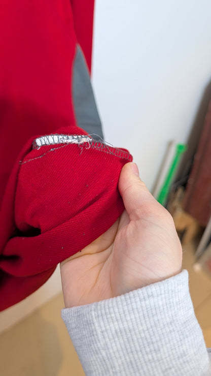 Haut Technique – Mountain Ridge (Rouge et Gris)