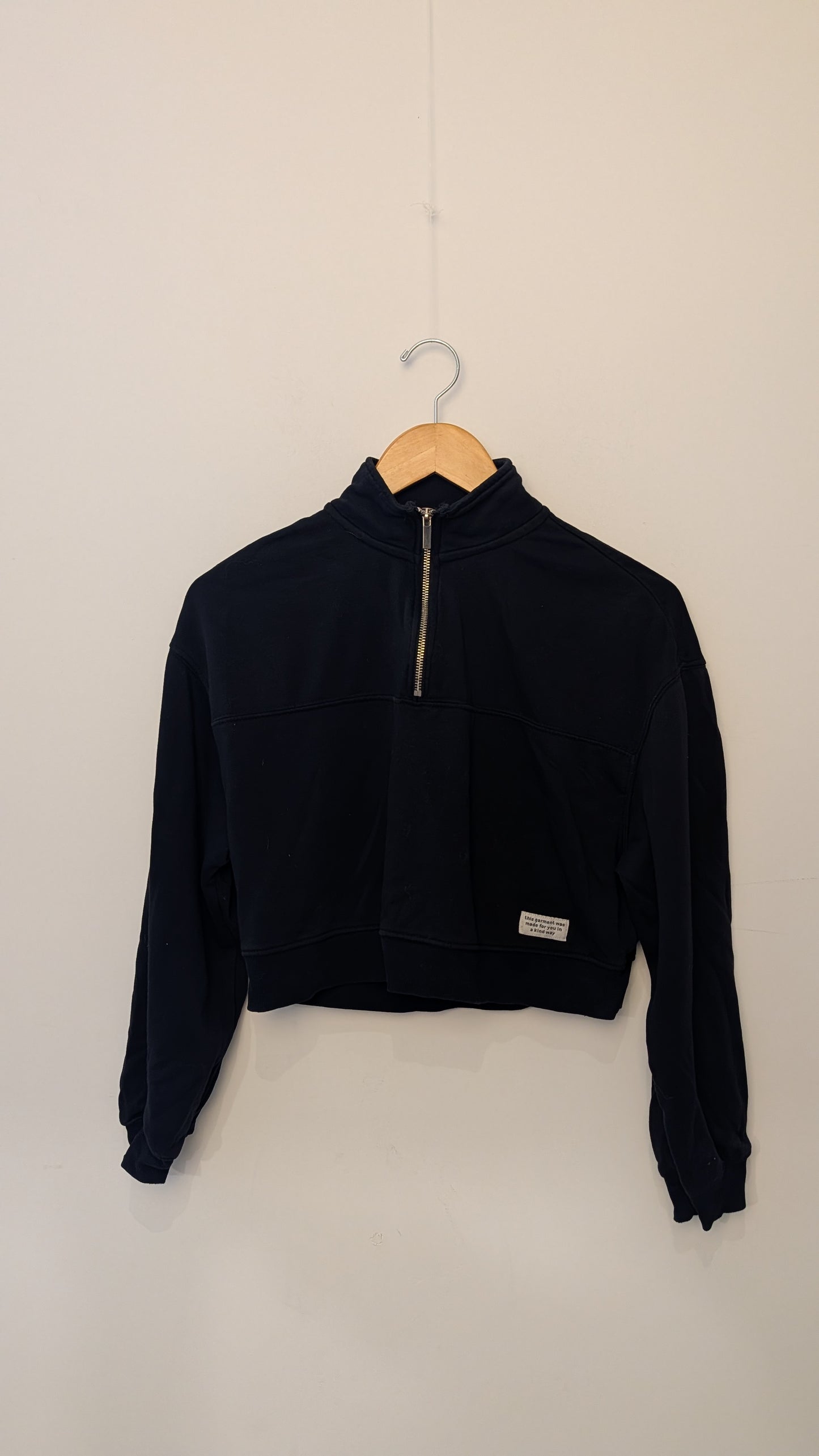 Hoodie écourté zippé – H&M (Noir)