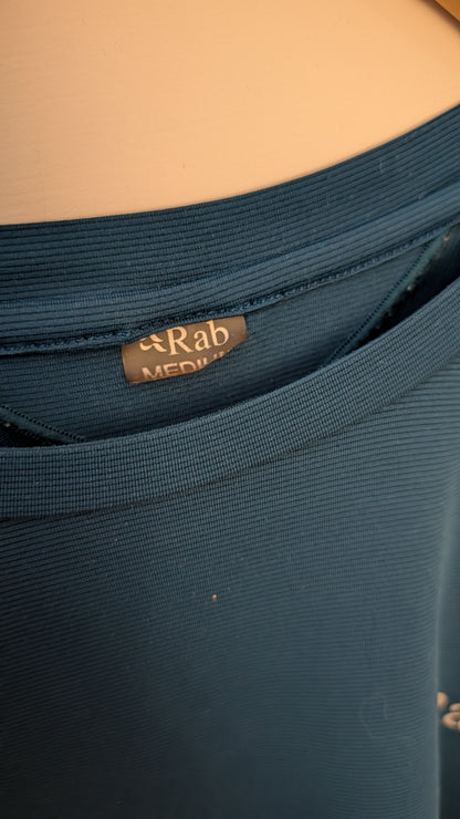 T-shirt Technique – Rab (Bleu Pétrole ou rouge cerise)