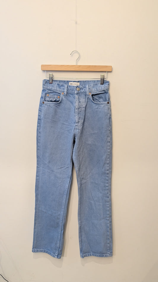 Jean à coupe droite – Zara (Bleu Clair)