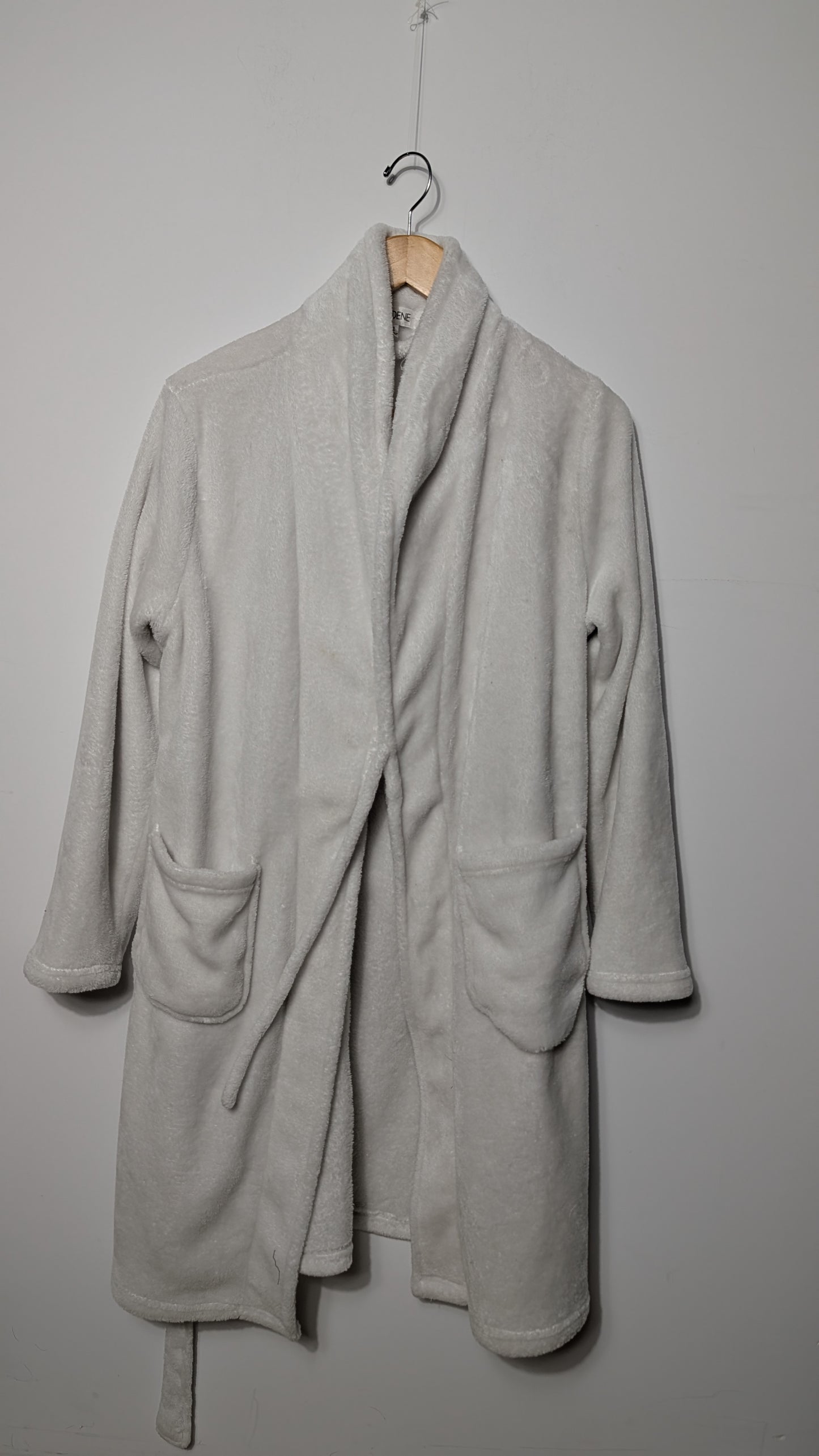 Robe de chambre pelucheuse – Ardène (Blanc cassé)