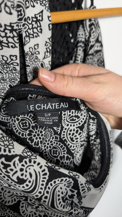 Haut licou à motifs Paisley – Le Château (Noir et Blanc)