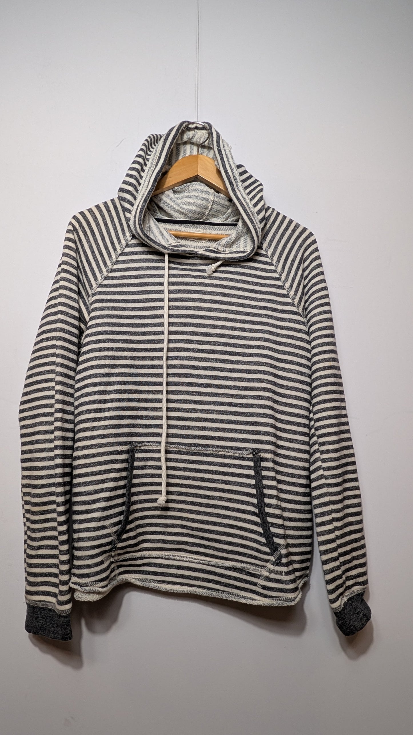 Hoodie ligné – Volcom - M (12)