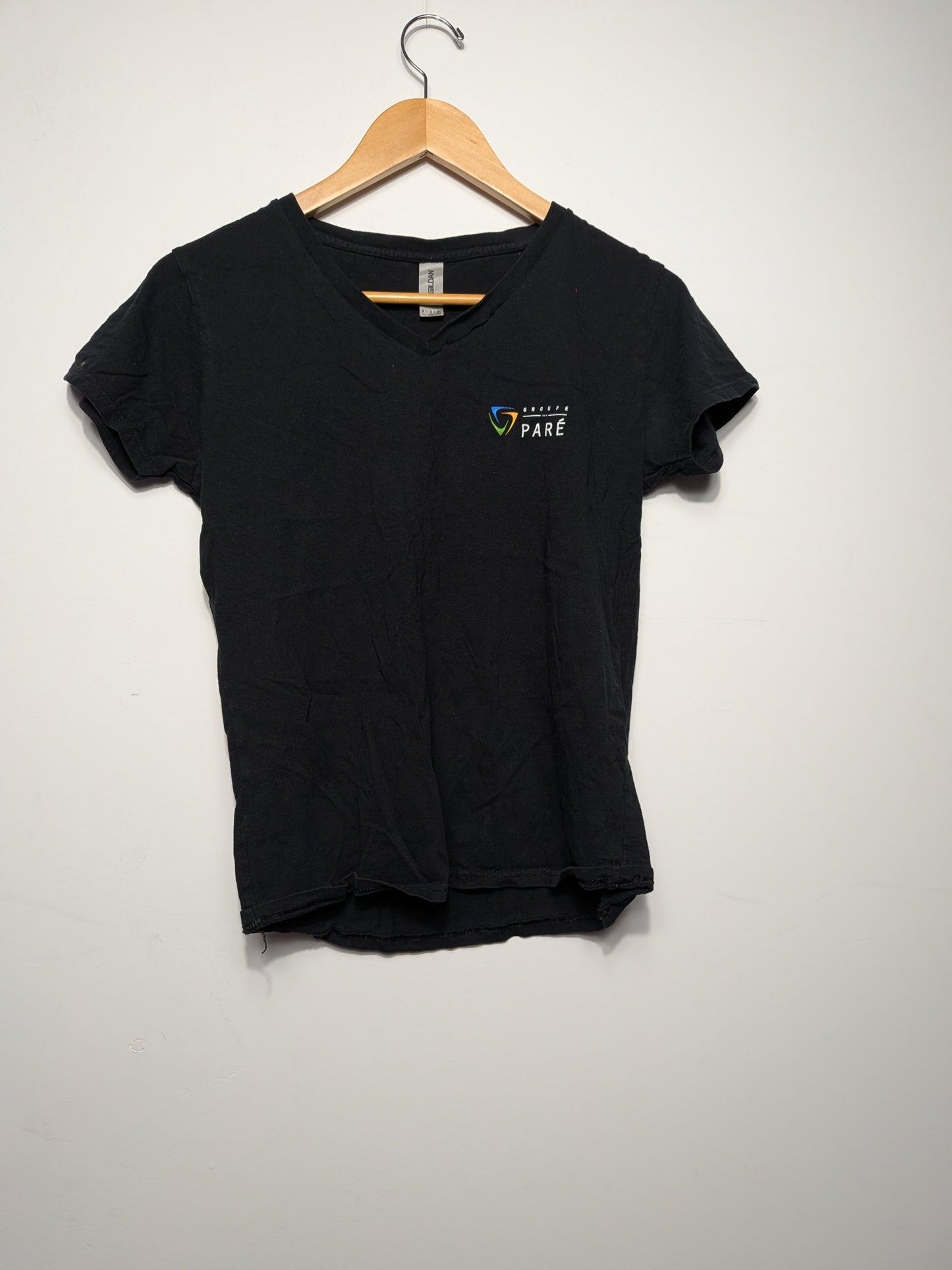 T-shirt col en V - GILDAN - M