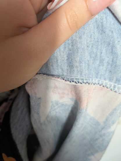 Haut floral avec manches en dentelle - Inconnu - Taille manquante