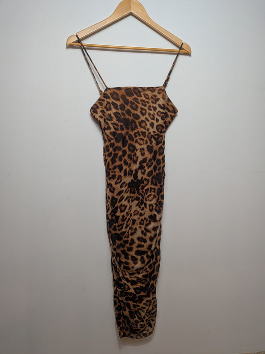 Robe midi bustier froncée léopard - FASHION NOVA - S