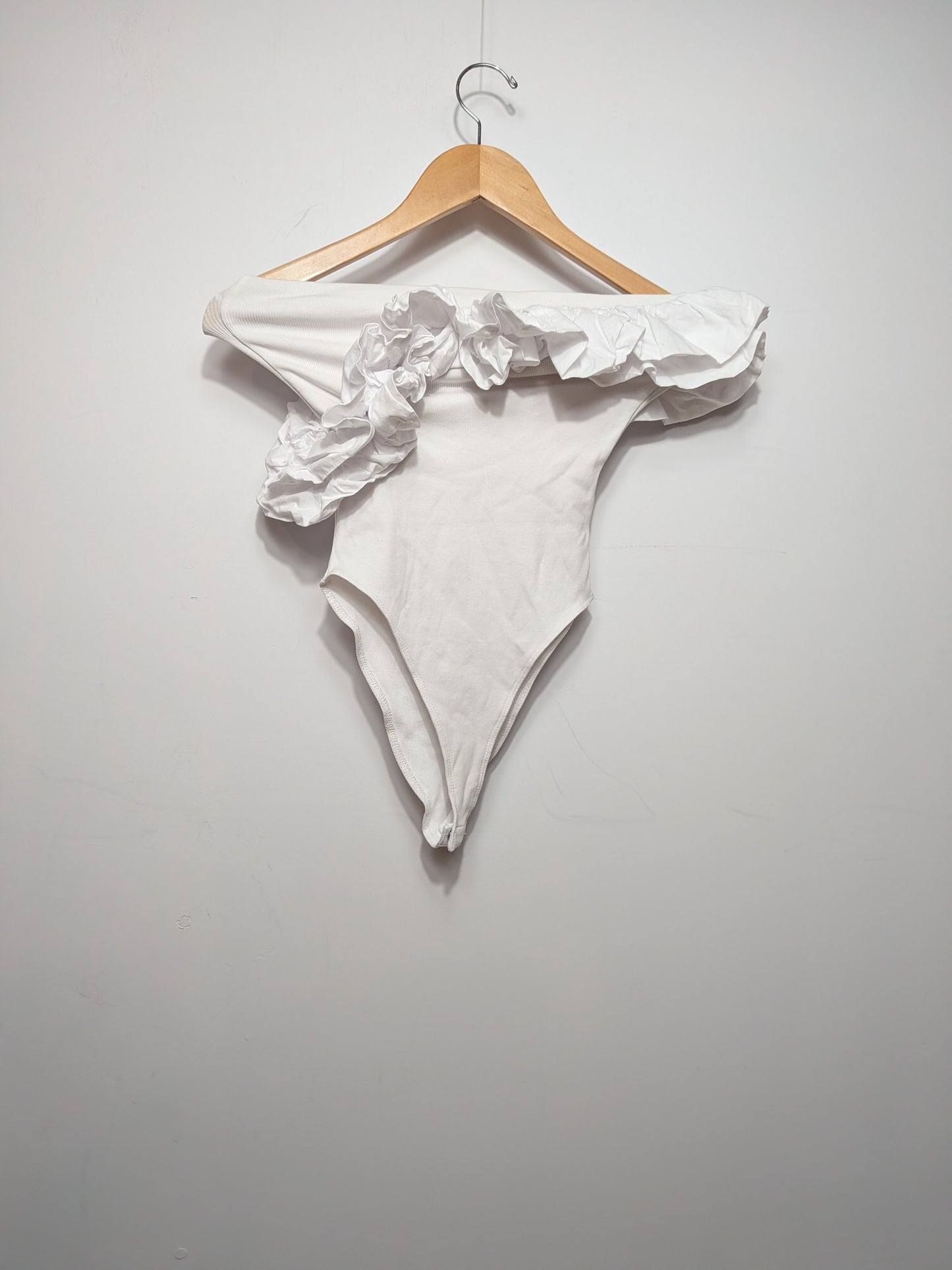 Body bustier à grand volant blanc - ZARA - S
