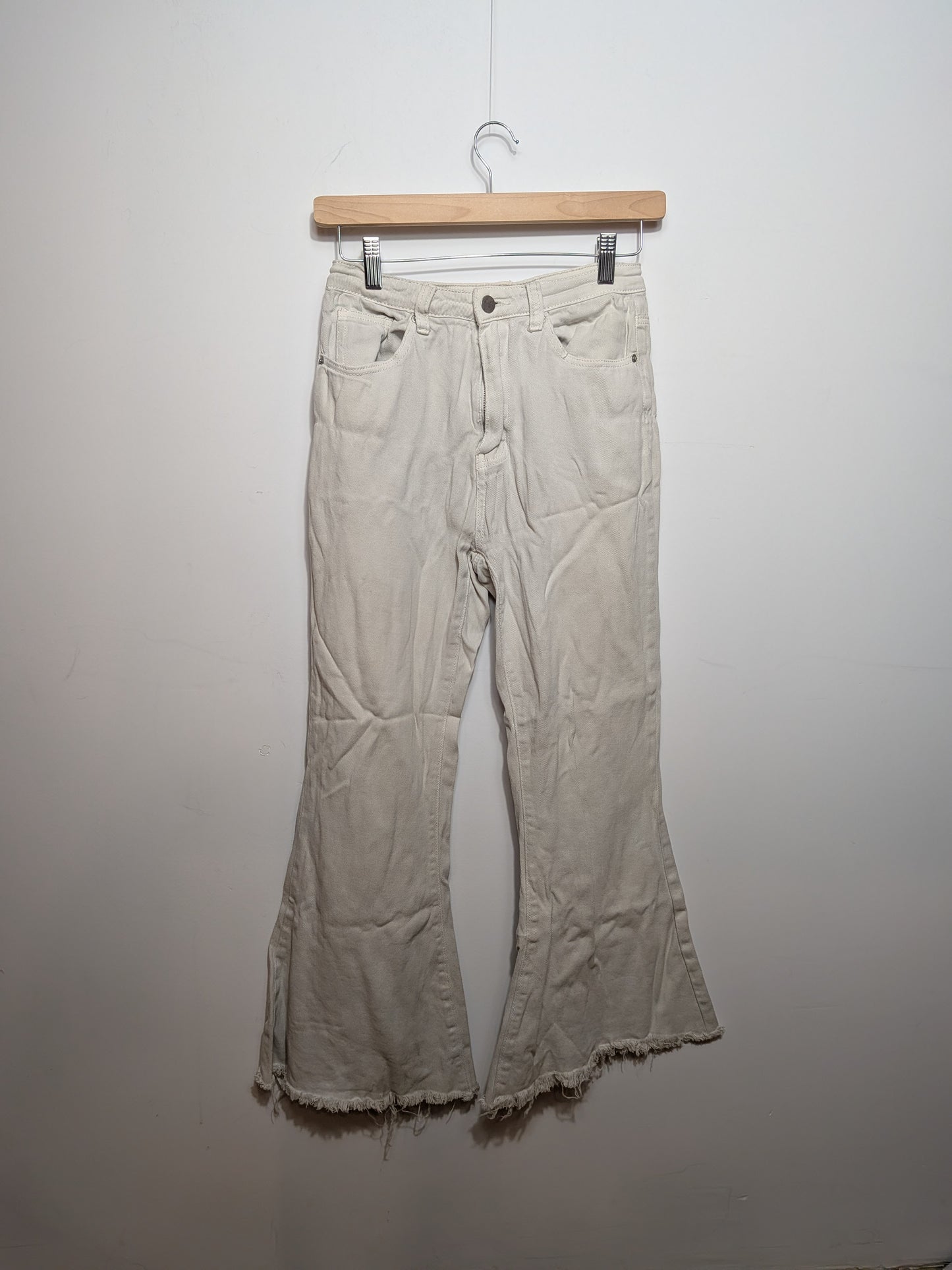 Jeans évasé bas effiloché écru - Inconnu - Taille manquante