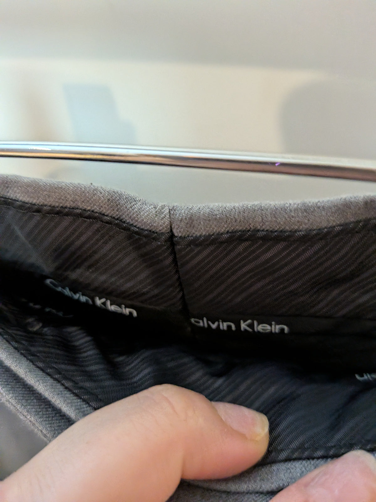 Calvin Klein Pantalon habillé gris à plis pinces Classique "34x30"