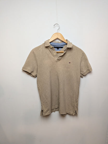 TOMMY HILFIGER Polo piqué beige sable logo brodé Preppy M